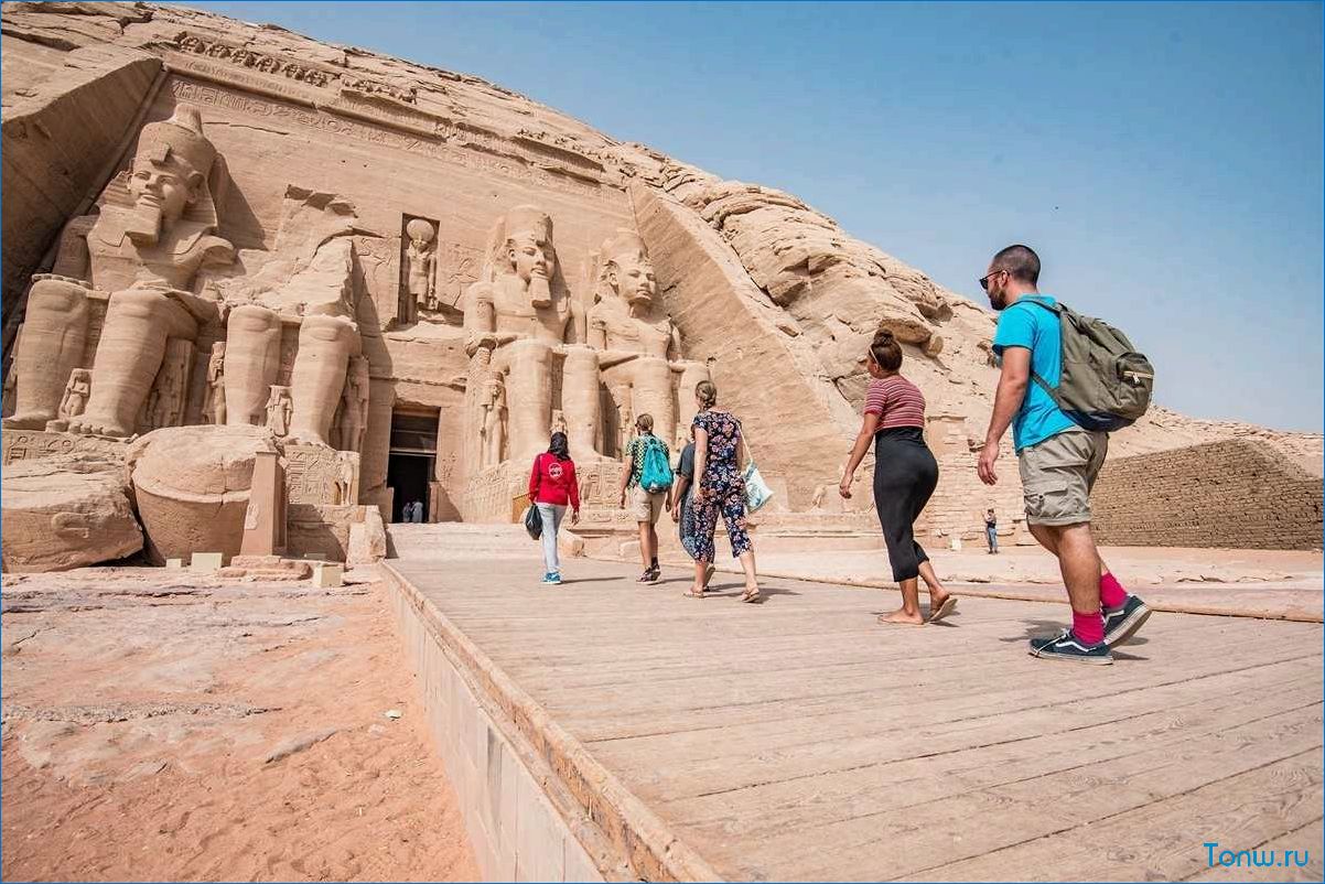 Привлекательные направления для туристов в Египте — от древних пирамид до кристально чистого моря
