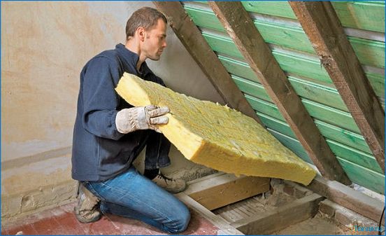 Эковата — идеальный материал для утепления крыши вашего дома