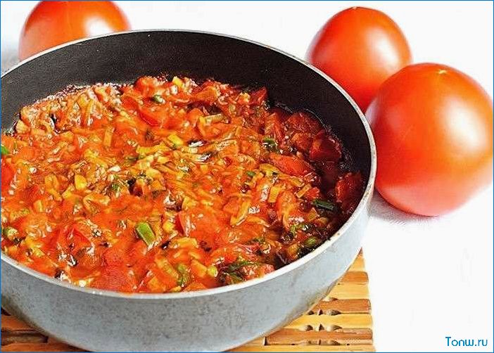 Вкусный и ароматный суп с томатной пастой и лапшой 