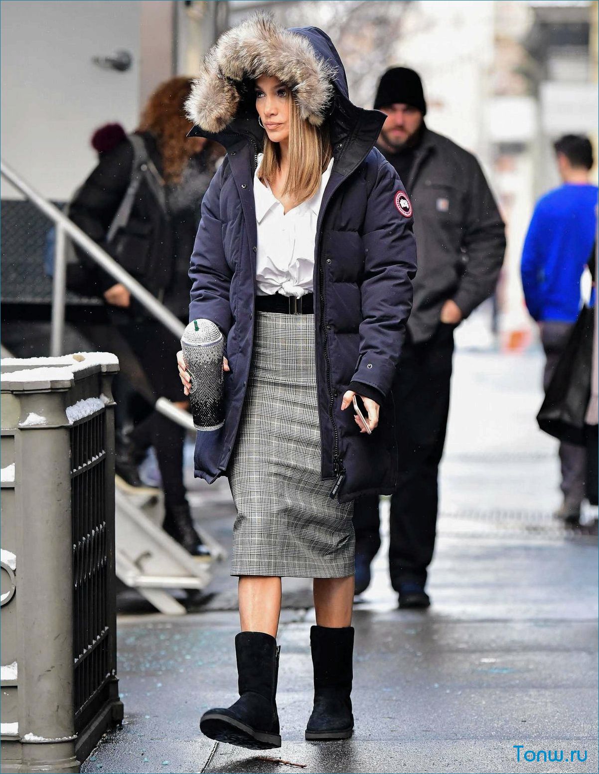 Что носить зимой 2024 — 12 модных образов на заметку